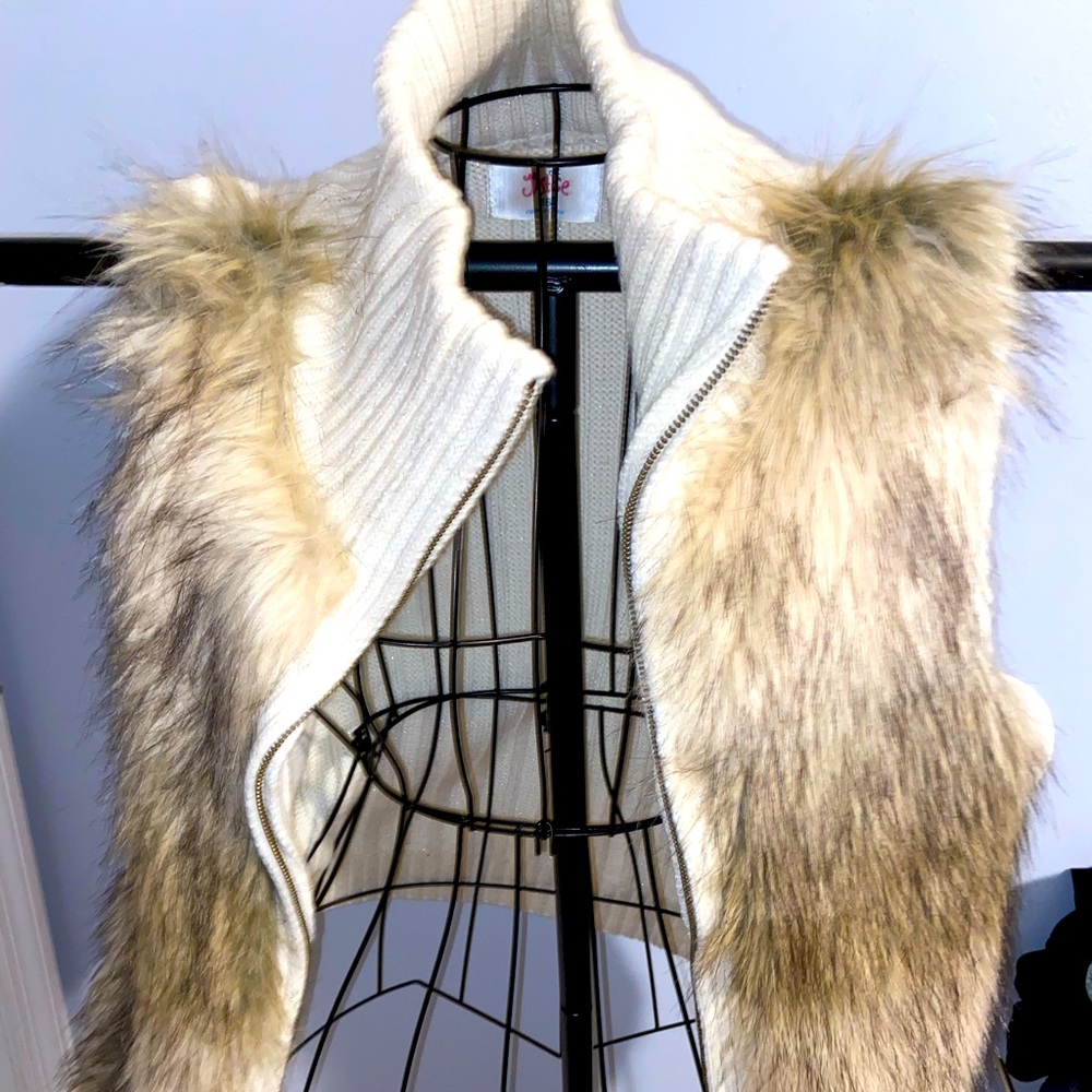 Girls’ Faux Fur Vest